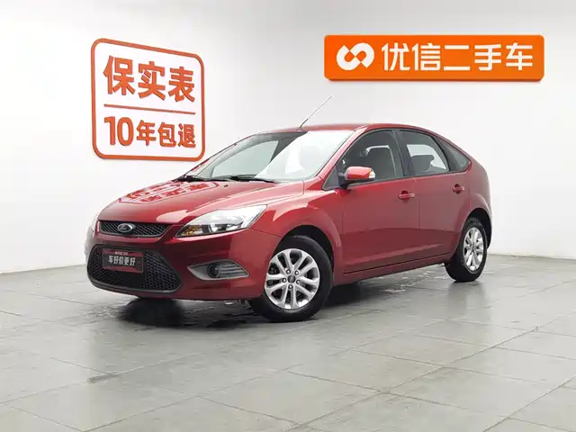 Ford Fox Focus 2013 Hatchback Classic 1.8l Manual Basic Model — фото