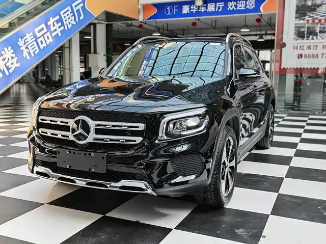 Mercedes-Benz Mercedes-Benz Glb Mercedes-Benz Glb 2023 Glb 220 Fashion Model — фото
