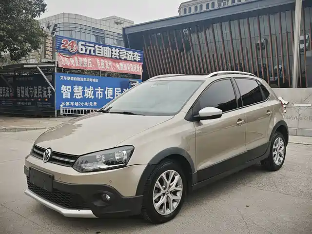 Volkswagen Polo Polo 2016 1.6l Cross Polo Automatic — фото