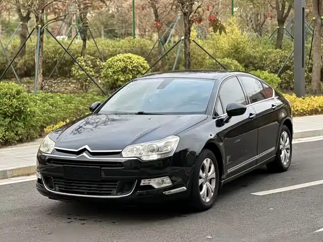 Citroën Citroen C5 Citroen C5 2011 2.3l Automatic Model — фото