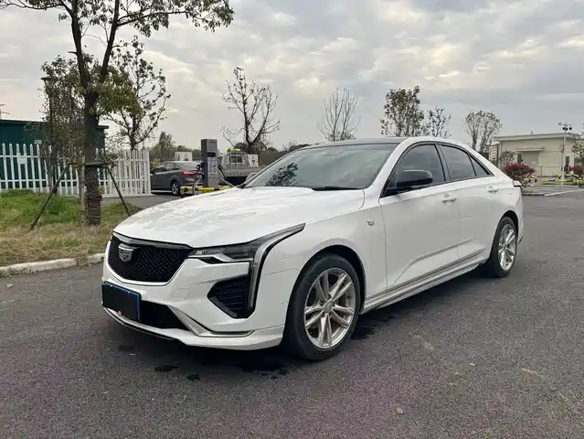 Cadillac Cadillac Ct4 Cadillac Ct4 2021 28t Fashion Model — фото