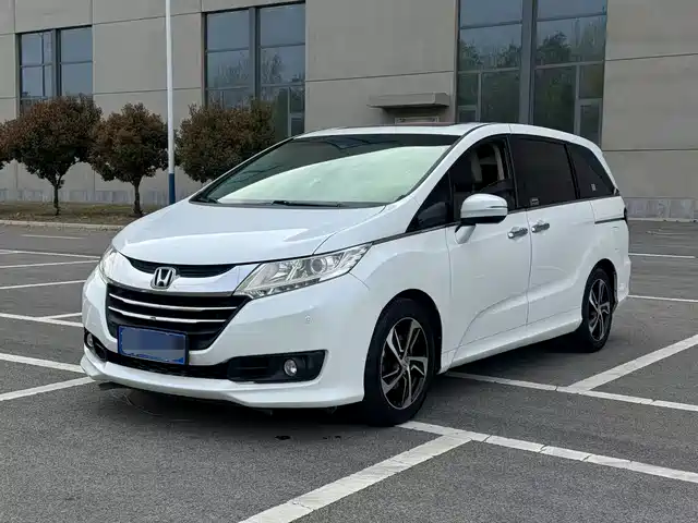 Honda Odyssey Odyssey 2015 2.4l Deluxe Edition — фото