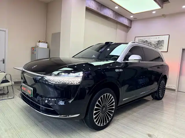 Aito Asks The World Wenjie M9 Wenjie M9 2024 Extended Range Ultra Version 52kwh 6-Seater Version — фото