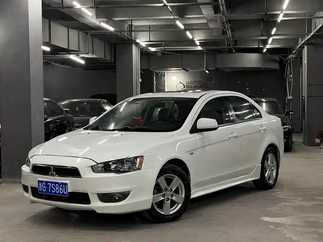 Mitsubishi Winged God Yishen 2010 Fashion Edition 1.8l Cvt Comfort Type — фото