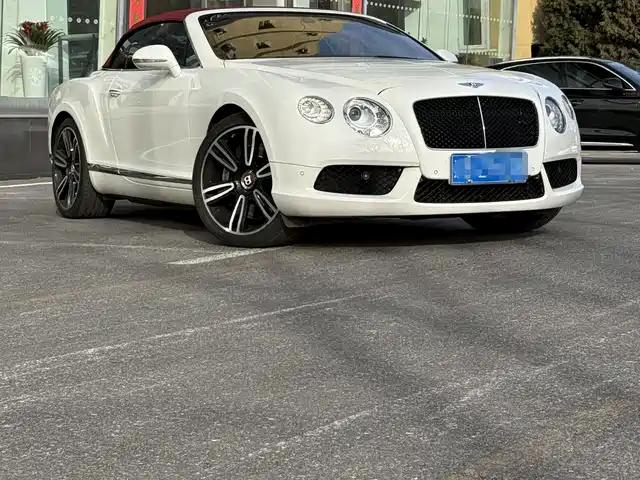 Bentley Continental Continental 2012 4.0t Gtc V8 — фото