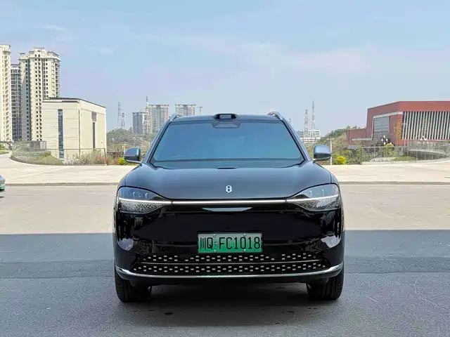 Aito Asks The World Wenjie M9 Wenjie M9 2025 Extended Range Ultra Version 52kwh 6-Seater Version — фото