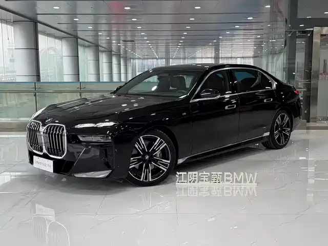 Bmw Bmw 7 Series Bmw 7 Series 2023 740li Exclusive M Sports Package — фото
