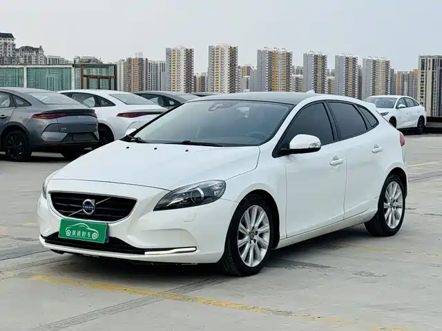 Volvo Volvo V40 Volvo V40 2015 1.6t Zhiyi Edition — фото