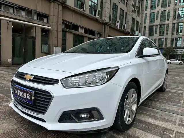 Chevrolet Cruze Cruze 2015 1.5l Automatic Luxury Version — фото