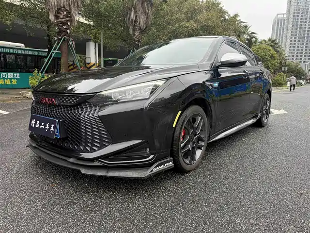 Dongfeng Fengshen Yixuan Yixuan 2021 230t Automatic Dream Chasing Knight Version — фото