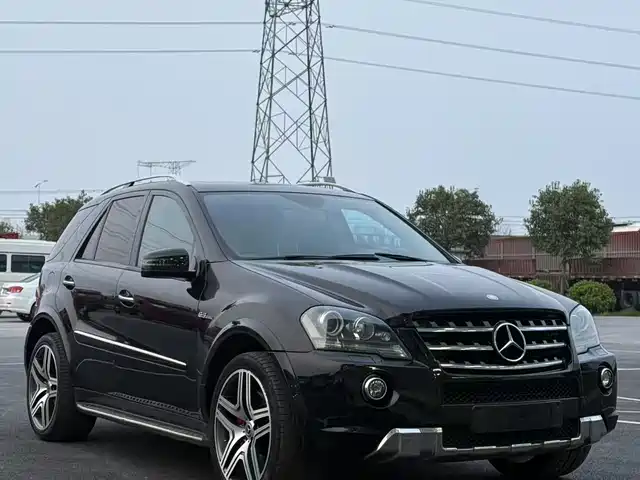 Mercedes-Benz Mercedes-Benz M-Class Amg Mercedes-Benz M-Class Amg 2011 Amg Ml 63 — фото