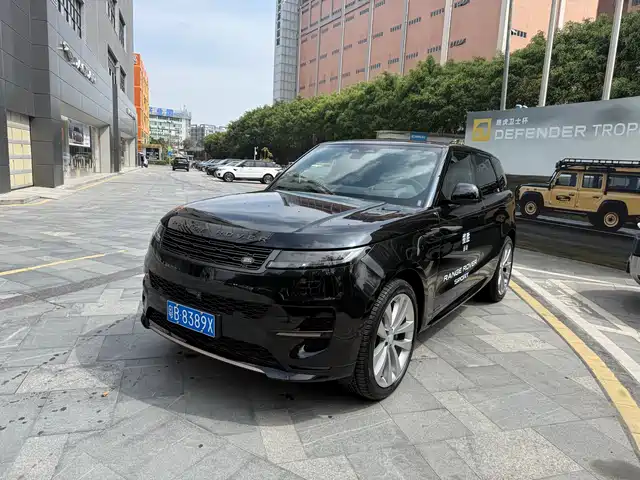 Land Rover Range Rover Sport Range Rover Sport 2024 400ps Model Edition — фото