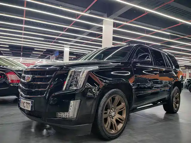 Cadillac Escalade Escalade 2017 6.2l Esv Platinum Edition Extended Model — фото