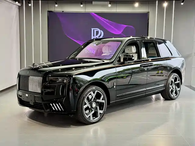 Rolls Royce Cullinan Cullinan 2018 Four-Seat Version — фото