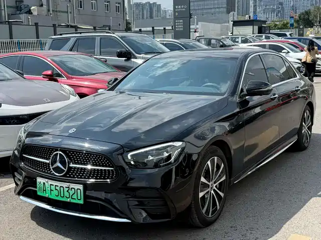 Mercedes-Benz Mercedes-Benz E-Class New Energy Mercedes-Benz E-Class New Energy 2022 E 350 E L Plug-In Hybrid Sports Sedan — фото