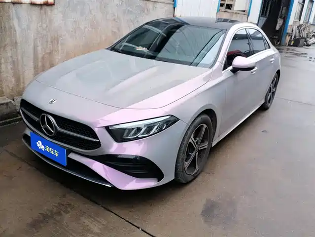 Mercedes-Benz Mercedes Benz A Class Mercedes-Benz A-Class 2023 A 200 L Fashion Model — фото