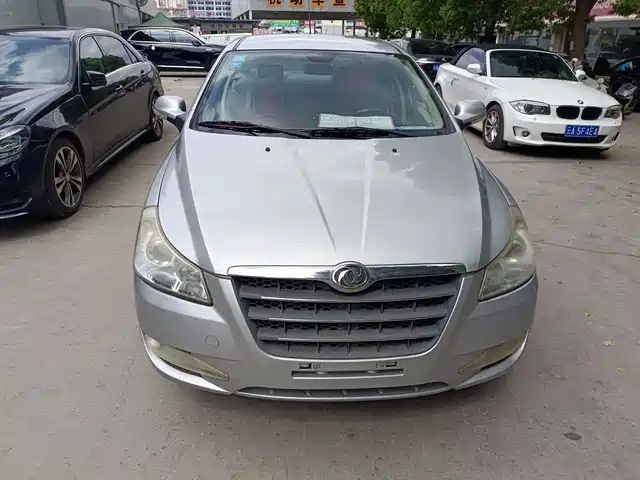 Dongfeng Fengshen Dongfeng Fengshen S30 — фото