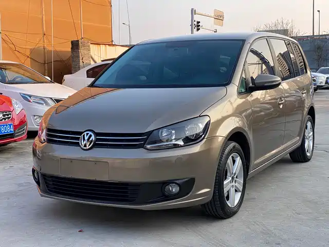 Volkswagen Touran Touran 2015 1.4t Manual Fashion Version 5 Seats — фото