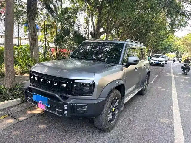 Jietu Jet Traveler Jietu Traveler 2023 2.0t Four-Wheel Drive Crossover Pro+ — фото