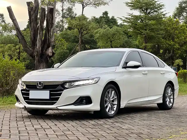 Honda Accord Accord 2022 260turbo Deluxe Edition — фото