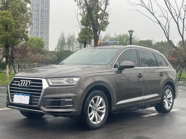 Audi Audi Q7 Audi Q7 2016 40 Tfsi Comfort — фото