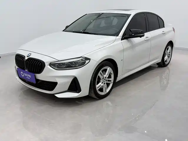 Bmw Bmw 1 Series Bmw 1 Series 2023 120i M Sports Night Edition — фото