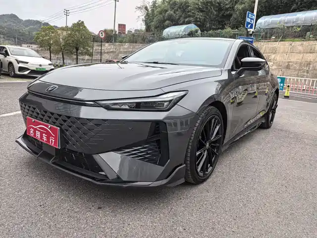 Chang'An Changan Uni-V Changan Uni-V 2024 1.5t Noble Sports Model — фото