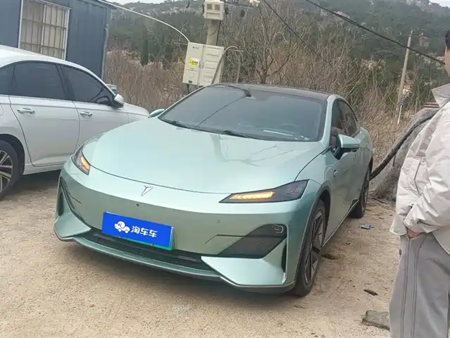 Dark Blue Car Dark Blue Sl03 Dark Blue Sl03 2022 705 Pure Electric Version — фото