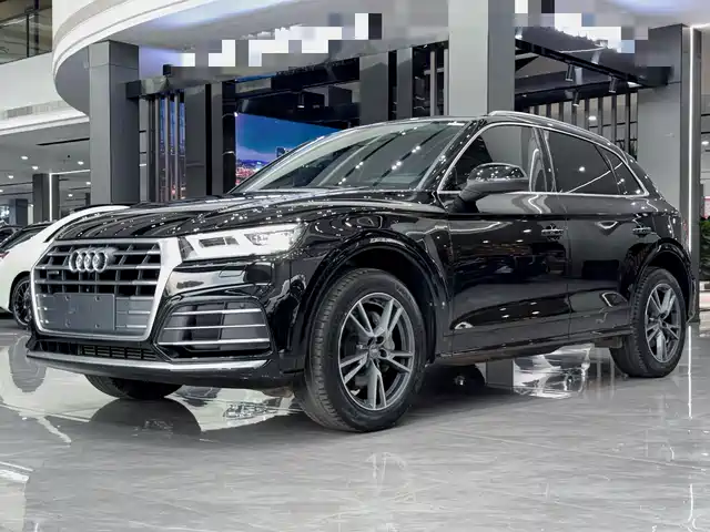 Audi Audi Q5l Audi Q5l 2020 40 Tfsi Enjoys Fashionable Style — фото