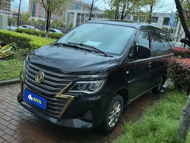 Dongfeng Is Popular Lingzhi Lingzhi 2020 M5l 1.6l Luxury Model 7 Seats — фото