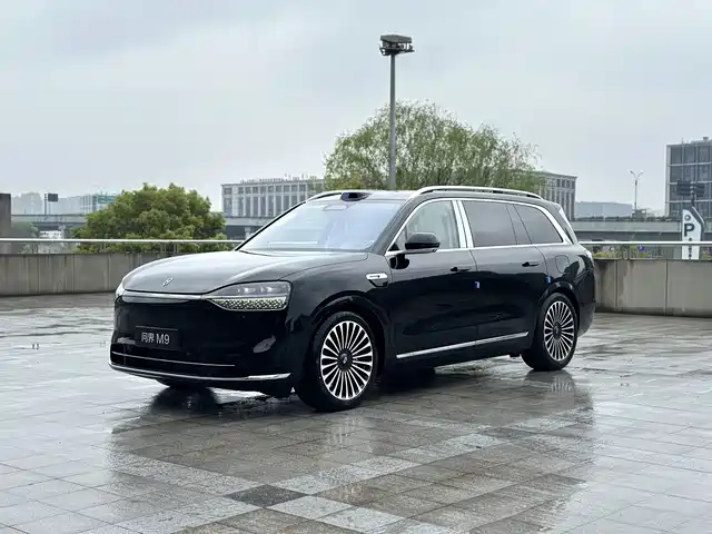Aito Asks The World Wenjie M9 Wenjie M9 2025 Extended Range Ultra Version 52kwh 6-Seater Version — фото
