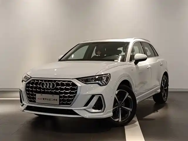 Audi Audi Q3 Audi Q3 2024 35 Tfsi Fashionable And Dynamic — фото