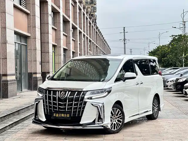 Toyota Elfa Alpha 2015 3.5l Premium Edition — фото