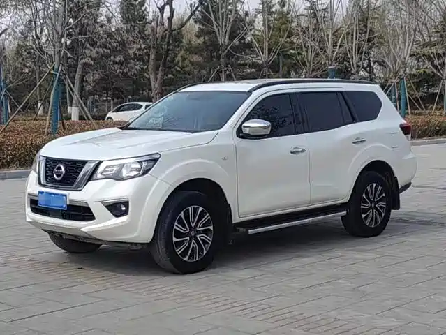 Nissan Tuda Tuda 2018 2.5l Automatic Two-Wheel Drive Luxury Version — фото