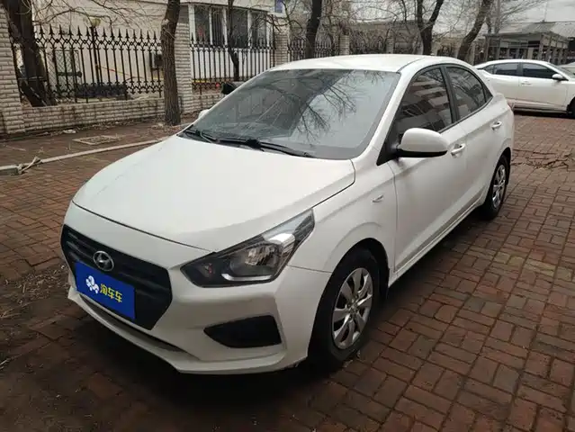 Hyundai Reina Rena 2017 1.4l Manual Renewal Version National V — фото