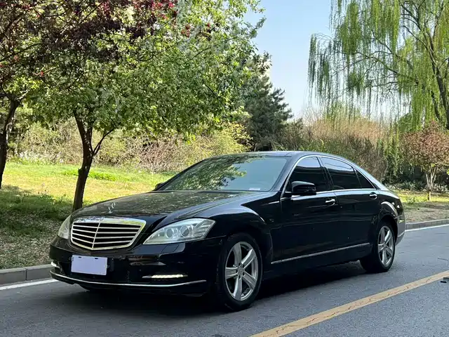 Mercedes-Benz Mercedes Benz S Class Mercedes-Benz S-Class 2010 S 300 L Luxury Model — фото
