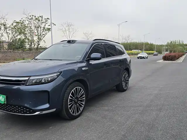 Aito Asks The World Wenjie M7 Wenjie M7 2024 1.5t Intelligent Driving Rear Drive Ultra Version 5 Seats — фото