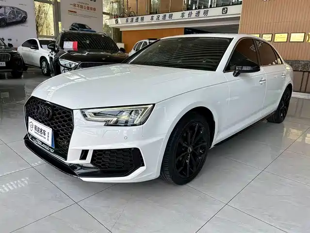 Audi Audi A4l Audi A4l 2018 30th Anniversary Model 40 Tfsi Fashion Model — фото