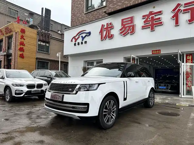 Land Rover Range Rover Range Rover 2024 3.0 L6 400ps Extended Edition — фото