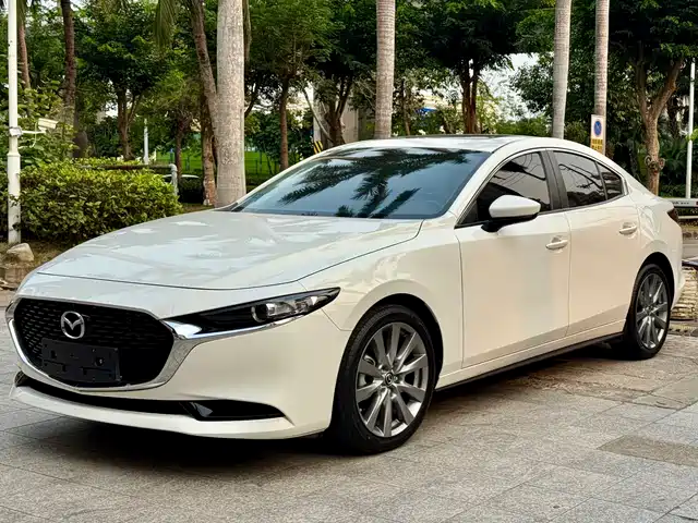 Mazda Mazda3 Angkesela Mazda3 Angkesela 2023 2.0l Automatic Premium Edition — фото