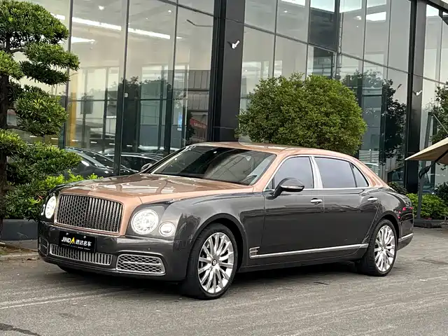 Bentley Mulsanne Mulsanne 2017 6.8t Long Wheelbase Version — фото