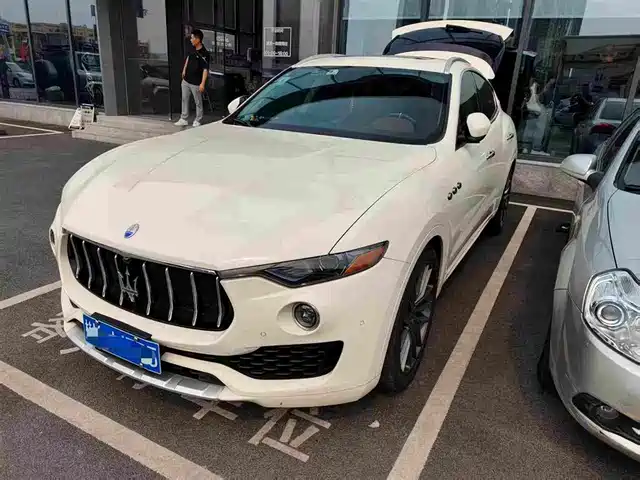 Maserati Levante 2017 г. — фото