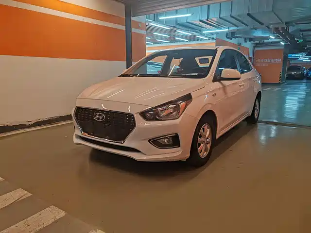 Hyundai Reina Rena 2017 1.4L Automatic Yujin Edition National VI — фото
