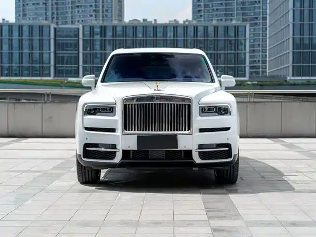 Rolls Royce Cullinan Cullinan 2018 Four-Seat Version — фото
