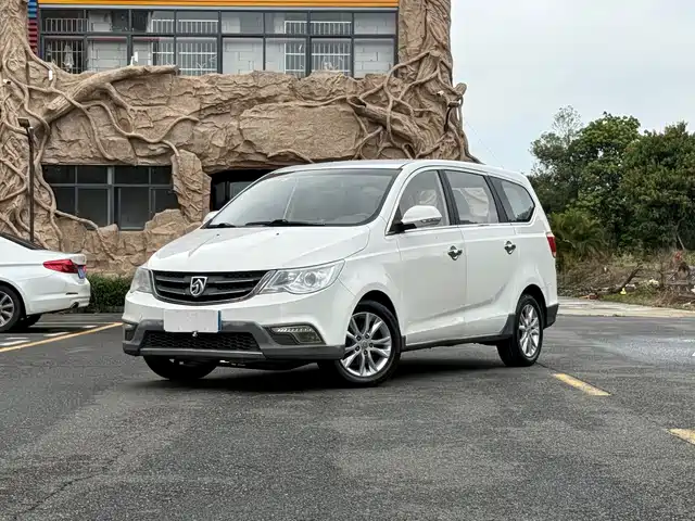 Baojun Baojun 730 Baojun 730 2014 1.5l Manual Standard 7 Seats — фото