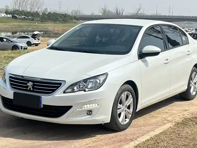 Peugeot Peugeot 408 Peugeot 408 2014 1.8l Manual Leading Version — фото