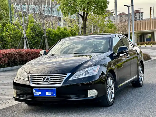 Lexus Lexus Es Lexus Es 2010 350 Deluxe Edition — фото