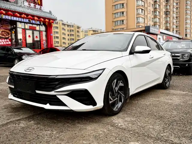 Hyundai Elantra Elantra 2023 1.5l Cvt Lux Premium Edition — фото