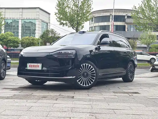 Aito Asks The World Wenjie M9 Wenjie M9 2024 Extended Range Ultra Version 42kwh 6-Seater Version — фото