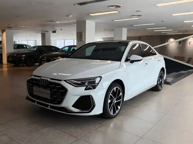 Audi Audi A3 Audi A3 2026 A3L Limousine 35TFSI Flying Spur Exclusive — фото